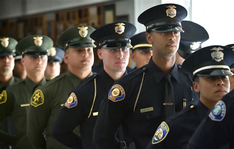 Pasadena pd - The South Pasadena PD is in the process of replacing its fleet from internal combustion engine (ICE) vehicles to EVs using Tesla Model Y and Model 3 cars. The South Pasadena PD is utilizing $300K taxpayer dollars plus its own resources to buy and customize 20 Tesla Model Y and Model 3 electric vehicles.